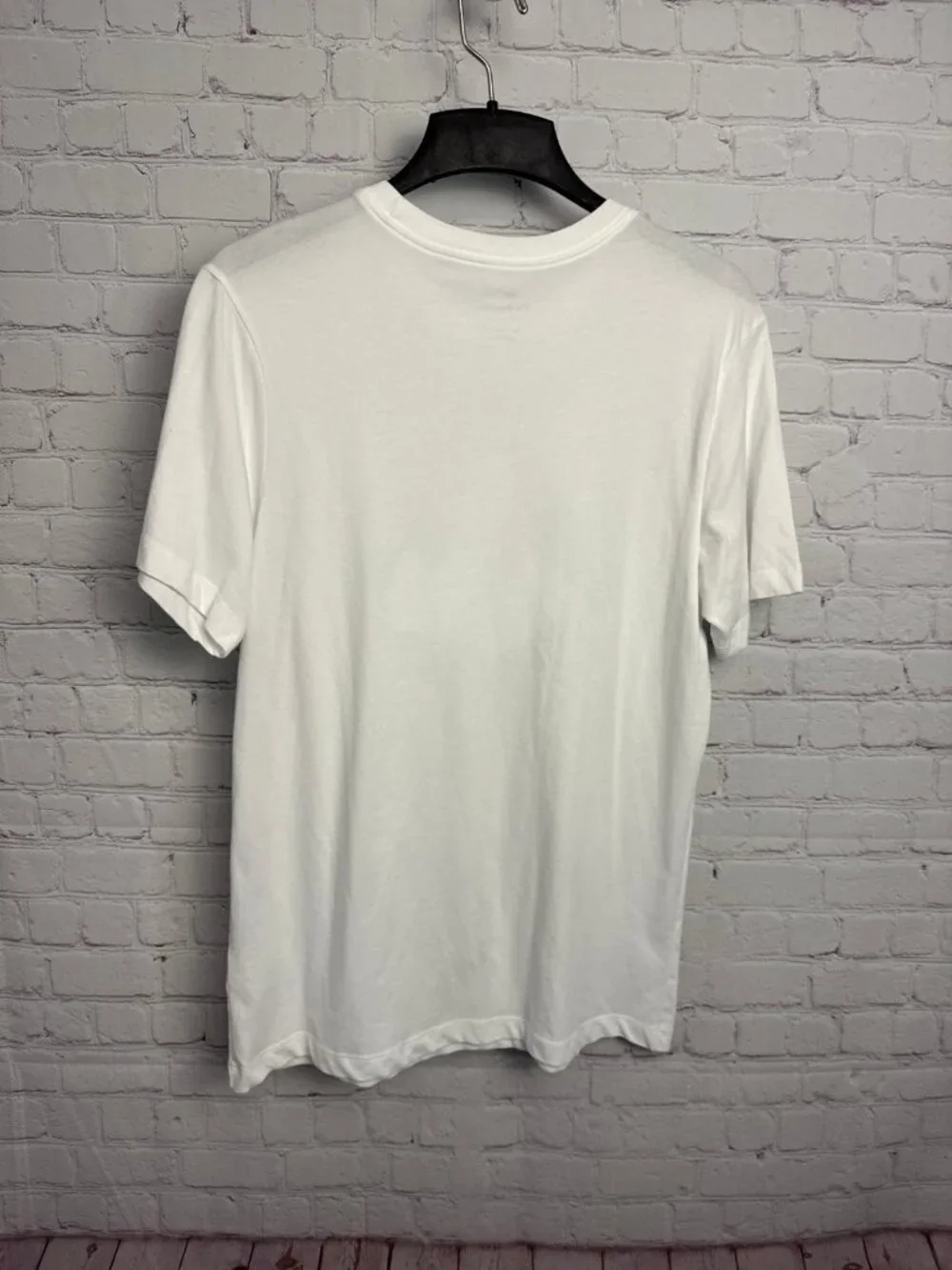 Nike Dri fit white arm day graphic tee activewear medium oversized crewneck